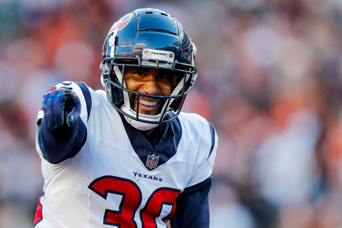 Texans' safety DeAndre Houston-Carson reacts after intercepting the ball against the Cincinnati Bengals in the second half at Paycor Stadium.